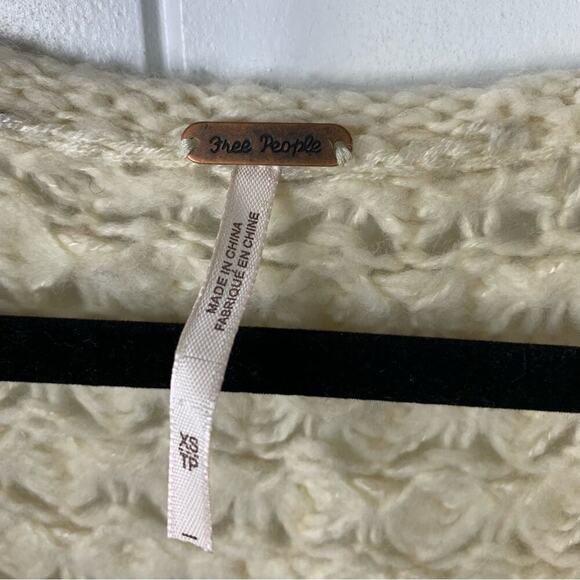 Free People cream wool open knit sweater crashing wave blogger favorite‎ XS - Picture 5 of 7